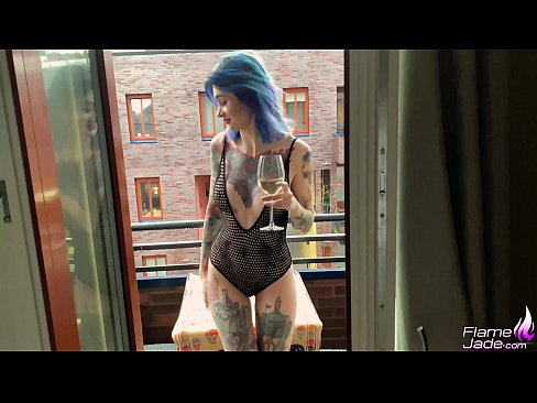 ❤️ 巨大的女孩大口吸吮,在空旷的天空下热情地做爱 ❤️ Super sex❌️❤